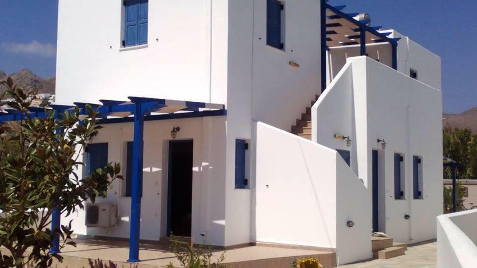 Ninemia Studios Serifos Town Exterior foto